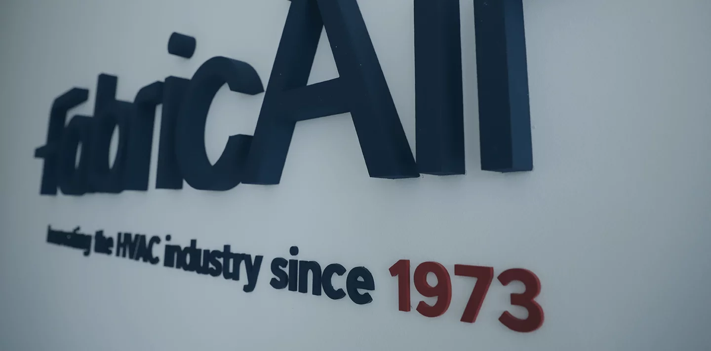 FabricAir-Logo: Führend in der Innovation der HVAC-Industrie seit 1973, 1
